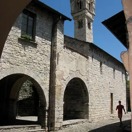 Prima Isola Apartment *